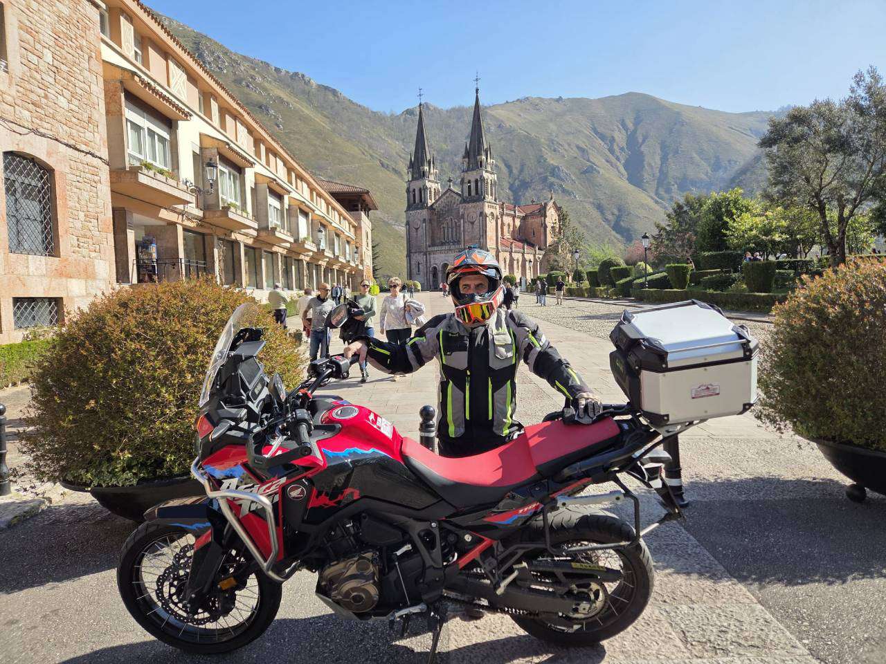 Oviedo - Covadonga - Casa Pedro Parres